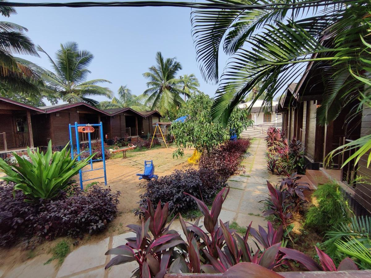 Beach Cottages - Pousada Donaciana Baga Exterior photo