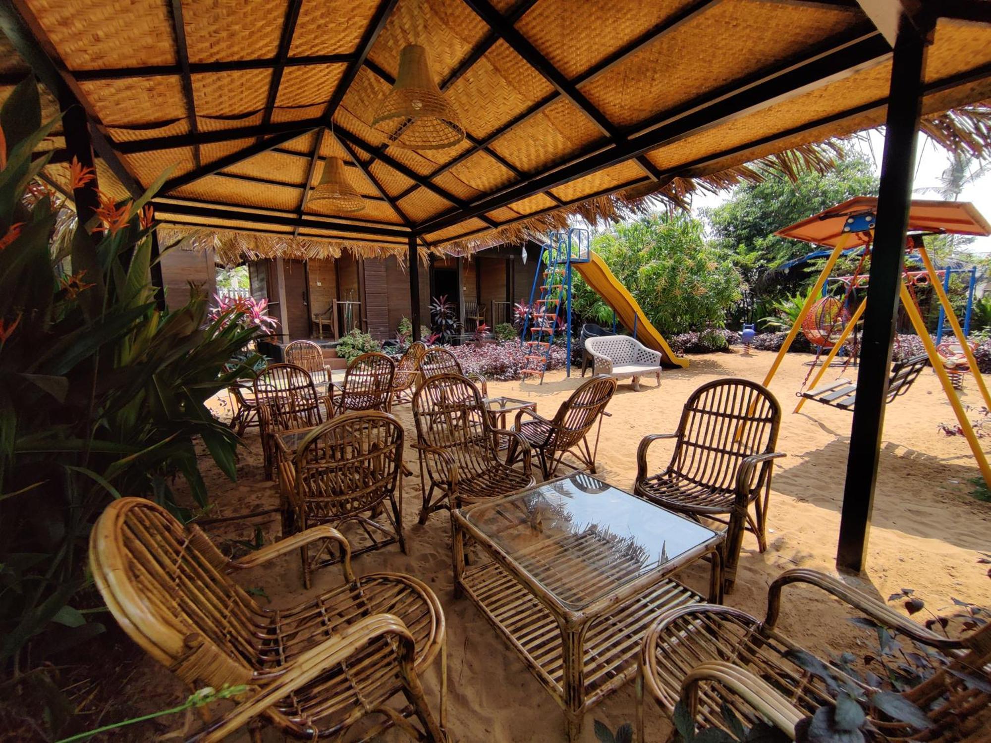 Beach Cottages - Pousada Donaciana Baga Exterior photo