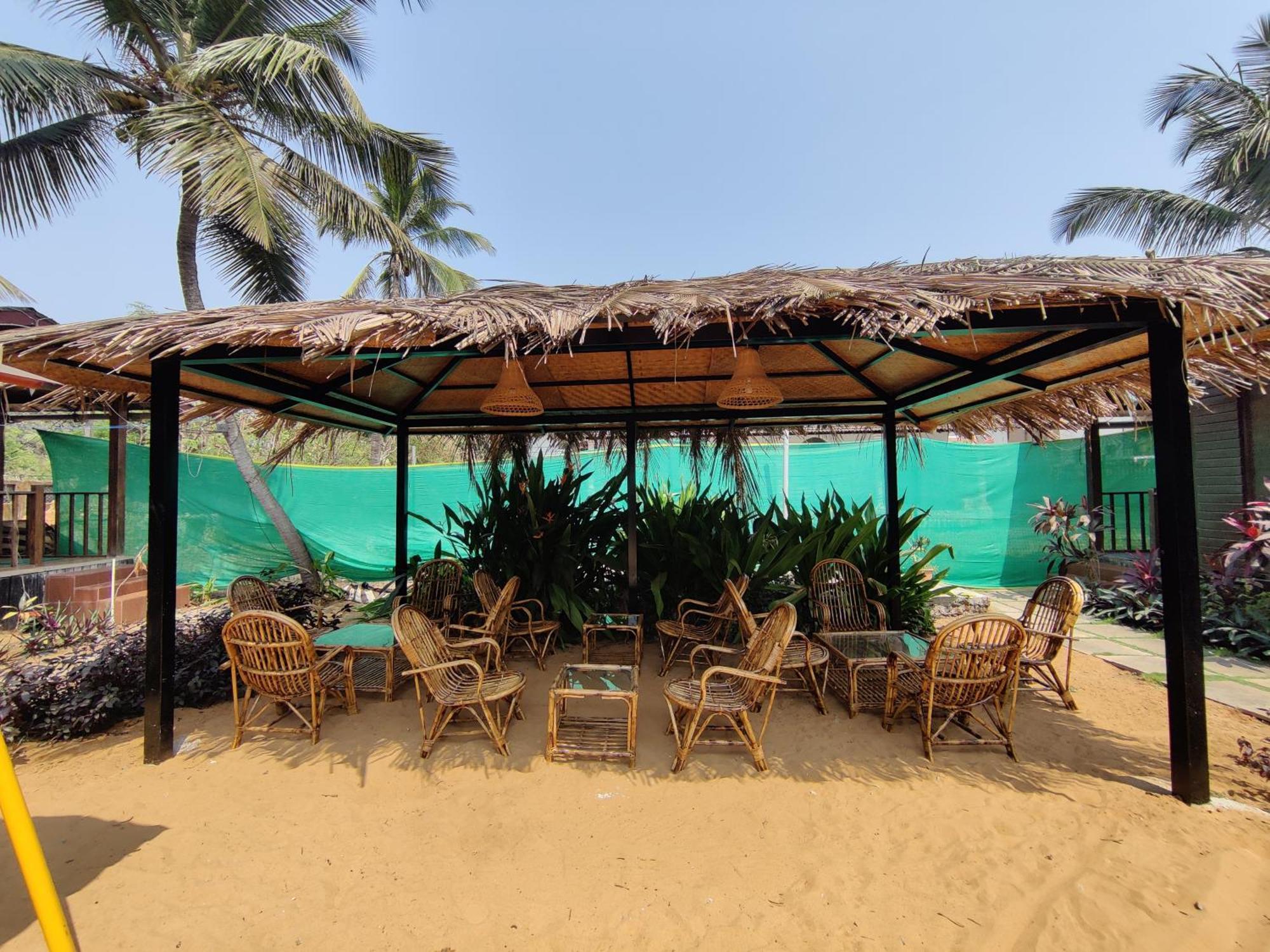 Beach Cottages - Pousada Donaciana Baga Exterior photo