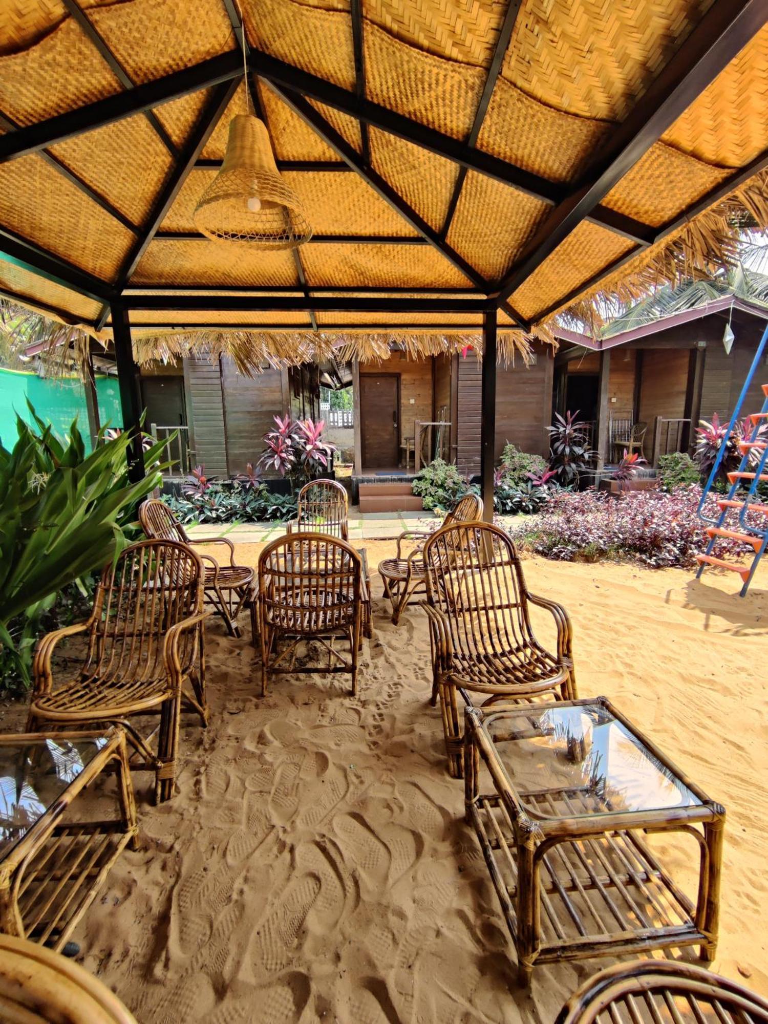 Beach Cottages - Pousada Donaciana Baga Exterior photo