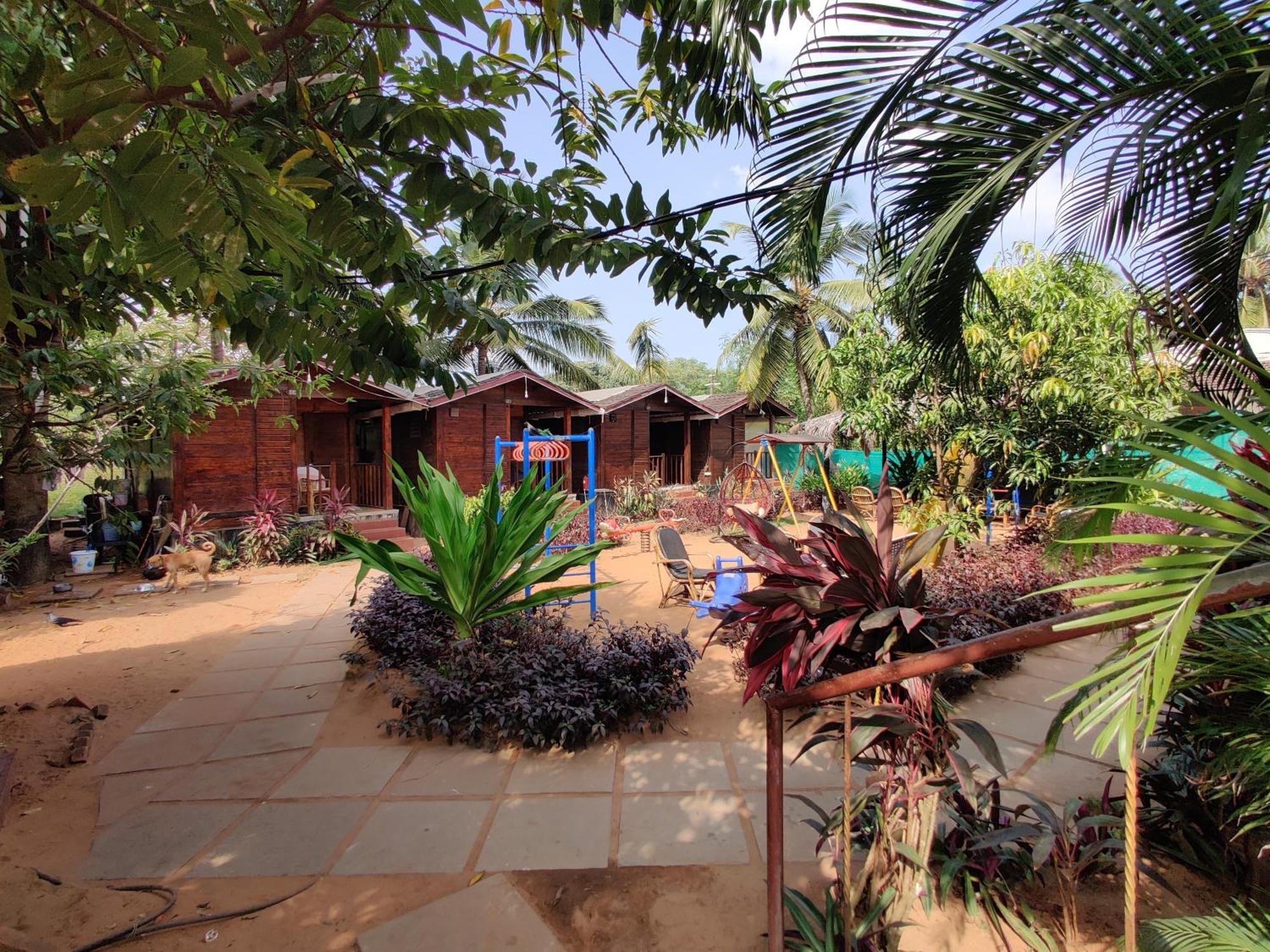 Beach Cottages - Pousada Donaciana Baga Exterior photo